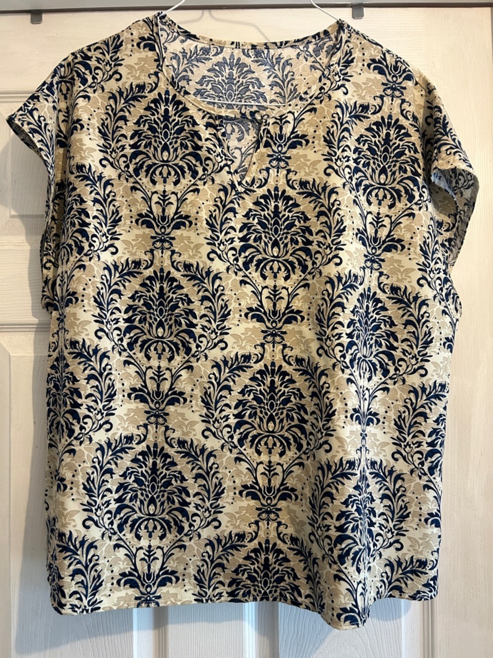 Women's Navy Damask Short Sleeve Top - Cream and Navy